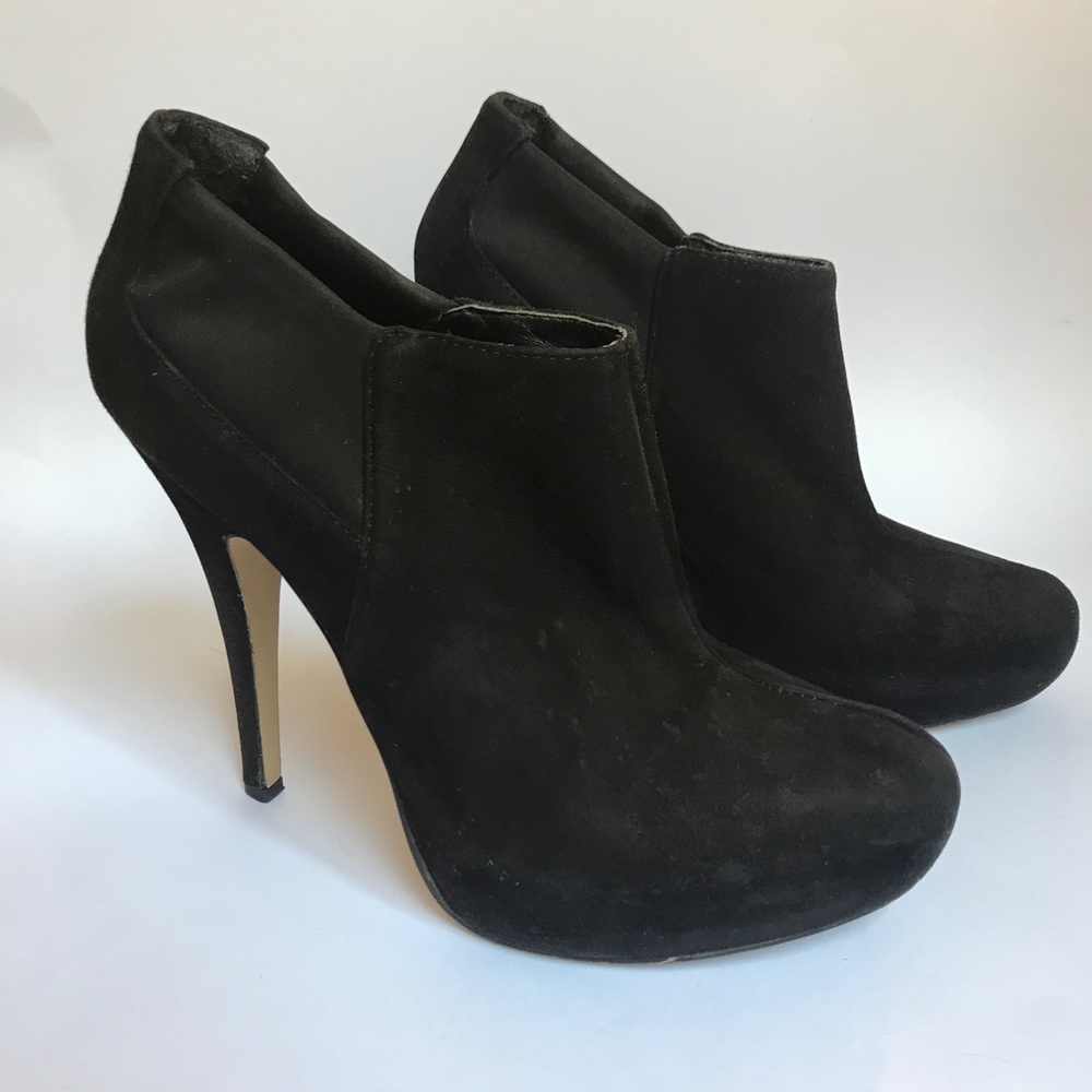 Jessica Simpson black heels